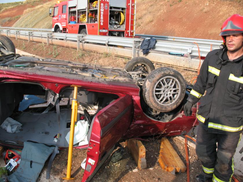 LOS BOMBEROS DEL PARQUE DE ALMAZÁN INTERVIENEN EN EL ACCIDENTE DE TRÁFICO OCURRIDO EL DOMINGO EN LA A-2 A LA ALTURA DE MEDINACELI